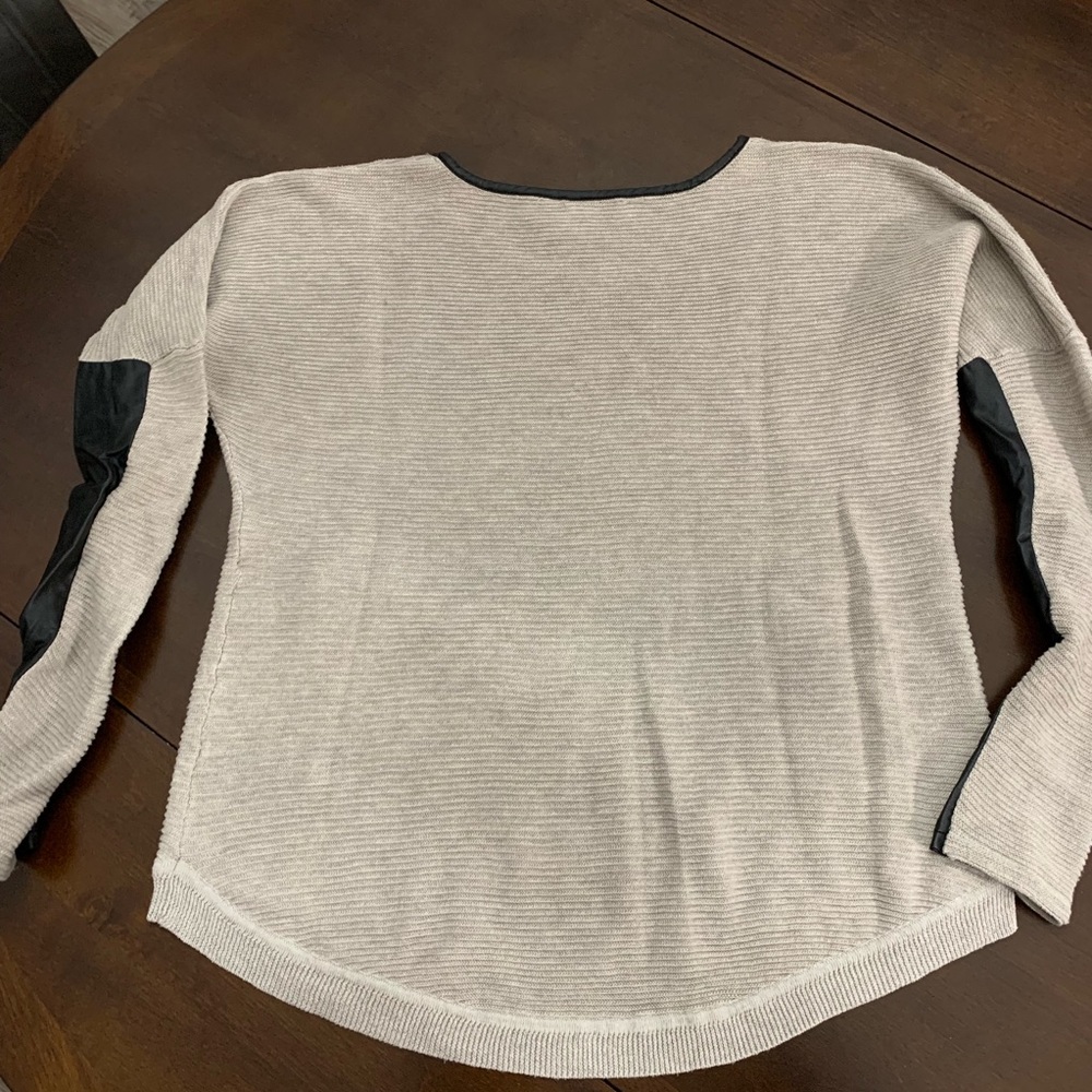 BCX sweater - Picture 3 of 3